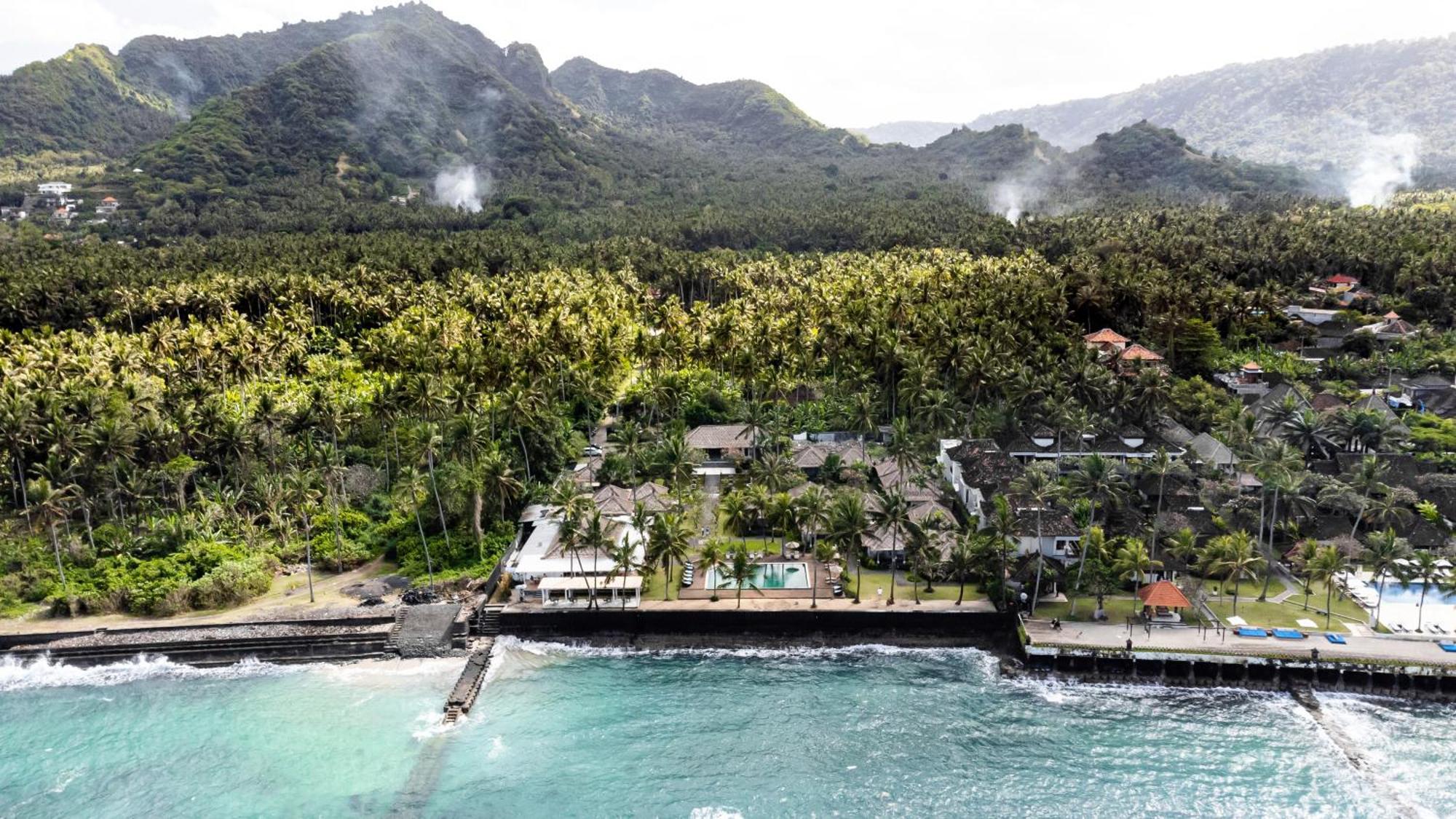Nirwana Beach & Resort Кандидаса Экстерьер фото Aerial view of the resort