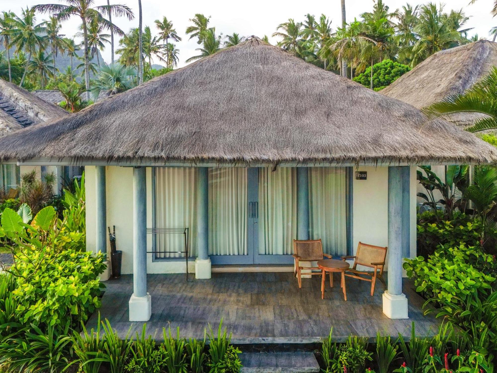 Nirwana Beach & Resort Кандидаса Экстерьер фото A villa at the resort