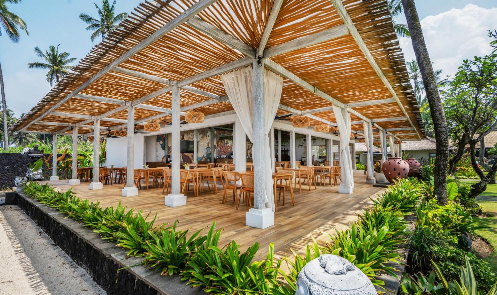 Nirwana Beach & Resort Кандидаса Экстерьер фото The restaurant at the resort